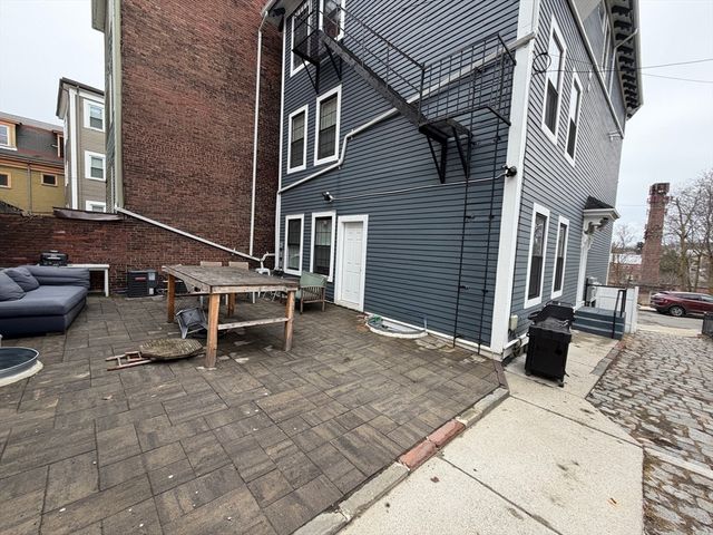 781 Parker St 1, Boston, MA 02120