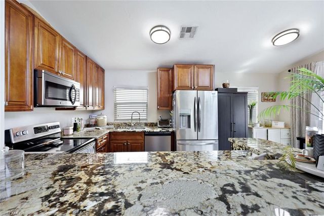 5018 ECLIPSE CT, Naples, FL 34104