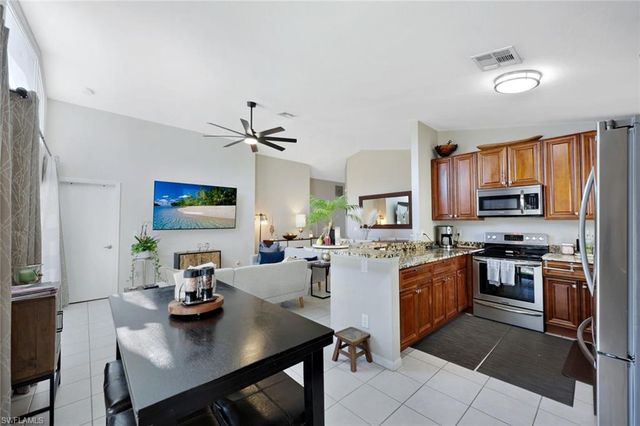 5018 ECLIPSE CT, Naples, FL 34104