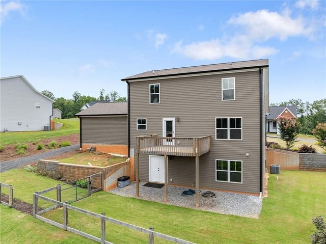 150 Grand Oak Lane, Dahlonega, GA 30533