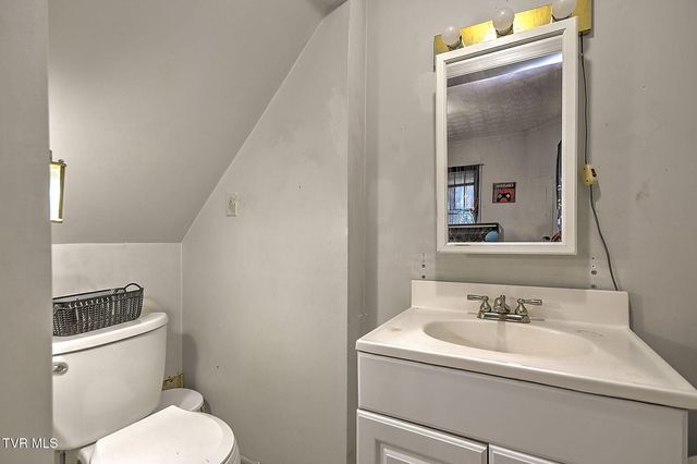 2424 Overlook Road, Kingsport, TN 37664