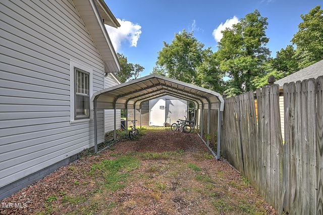 2424 Overlook Road, Kingsport, TN 37664