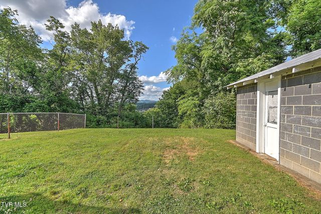 2424 Overlook Road, Kingsport, TN 37664