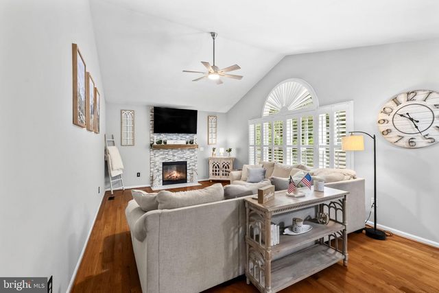 6001 FOX POINT RD, Fredericksburg, VA 22407
