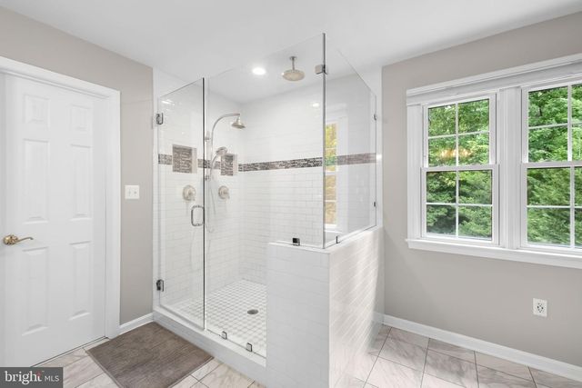 6001 FOX POINT RD, Fredericksburg, VA 22407