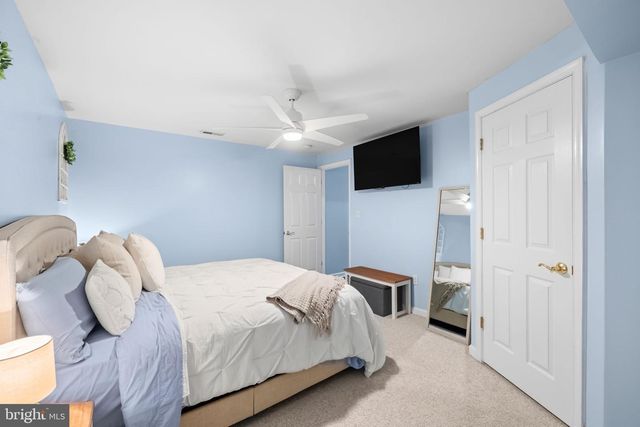 6001 FOX POINT RD, Fredericksburg, VA 22407