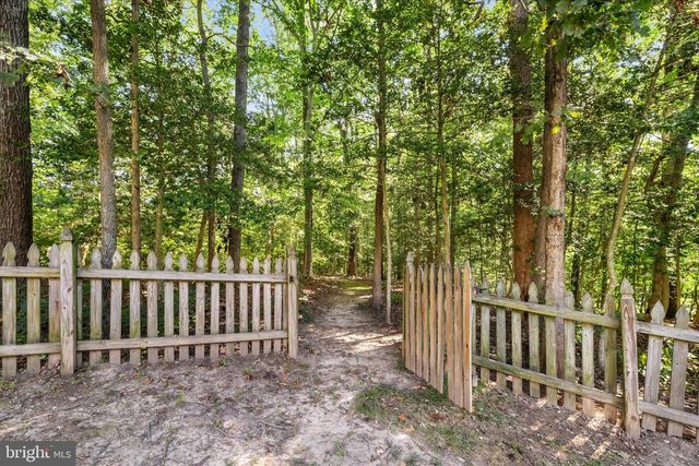 6001 FOX POINT RD, Fredericksburg, VA 22407