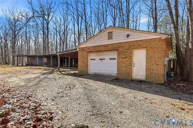 2410 Gobbler Ridge Rd, Powhatan, VA 23139