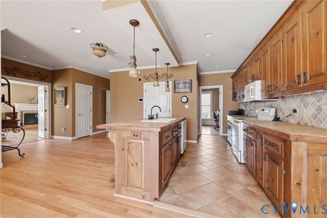 2410 Gobbler Ridge Rd, Powhatan, VA 23139