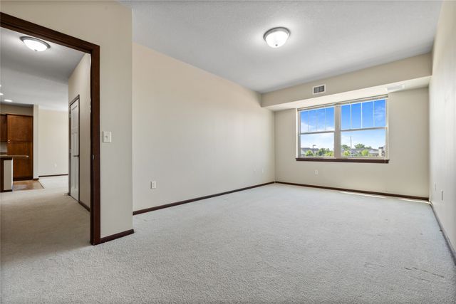 1370 SW Magazine Road 205, Ankeny, IA 50023