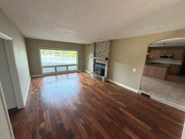 44 GINGER WOODS Road, Valley, NE 68064