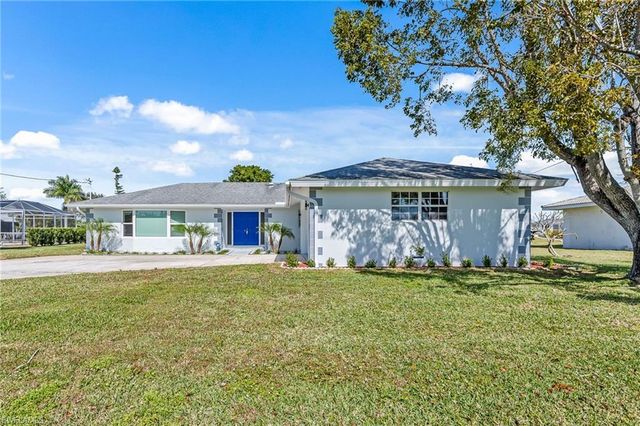 1729 Cascade WAY N, North Fort Myers, FL 33917