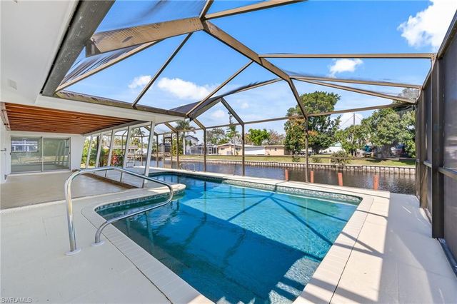 1729 Cascade WAY N, North Fort Myers, FL 33917
