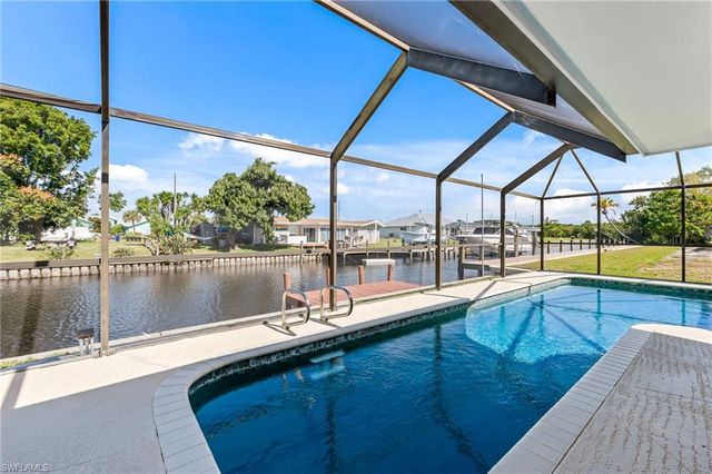 1729 Cascade WAY N, North Fort Myers, FL 33917