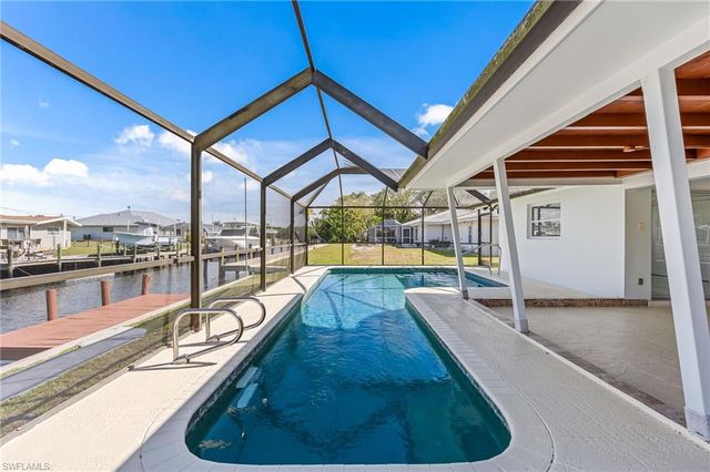 1729 Cascade WAY N, North Fort Myers, FL 33917