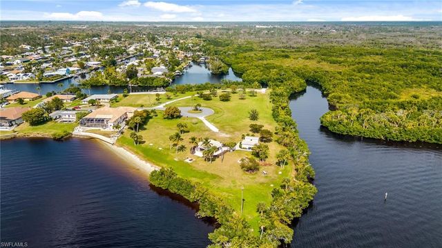 1729 Cascade WAY N, North Fort Myers, FL 33917
