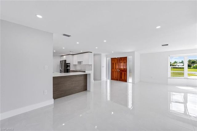1729 Cascade WAY N, North Fort Myers, FL 33917