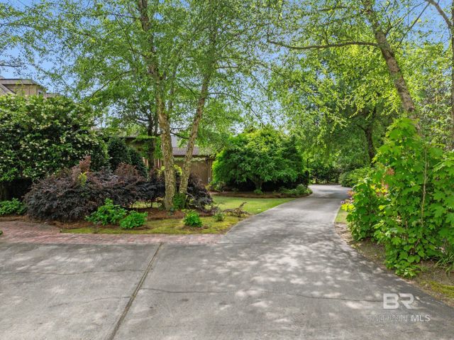 17321 Bedford Court, Fairhope, AL 36532