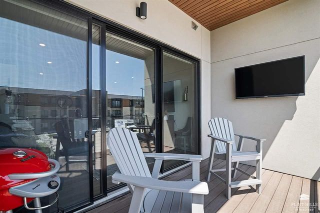 3010 Fieldhouse Cir Apt 106, Manhattan, KS 66503