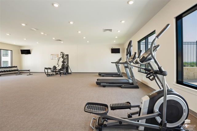 3010 Fieldhouse Cir Apt 106, Manhattan, KS 66503