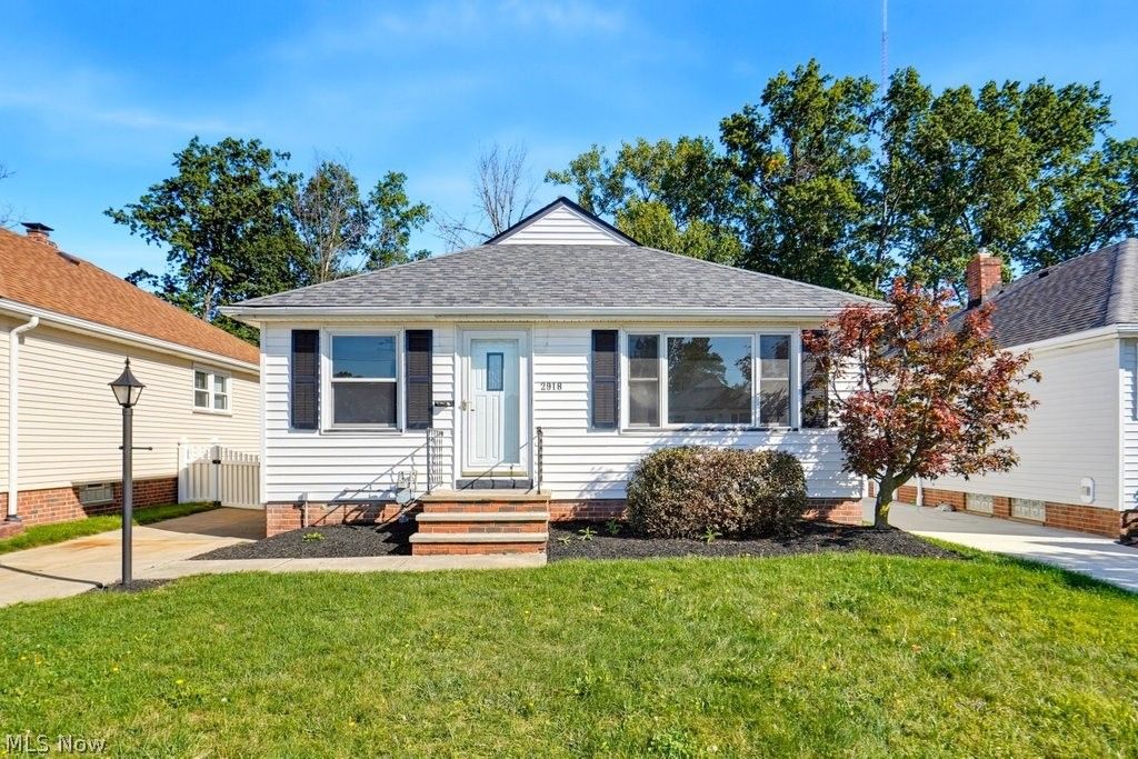 2918 Park Drive, Parma, OH 44134