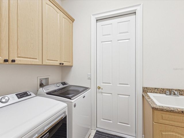 10187 HOLLY BERRY DRIVE, Weeki Wachee, FL 34613