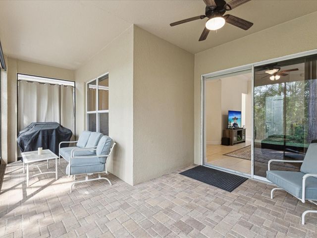 10187 HOLLY BERRY DRIVE, Weeki Wachee, FL 34613
