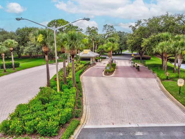 10187 HOLLY BERRY DRIVE, Weeki Wachee, FL 34613