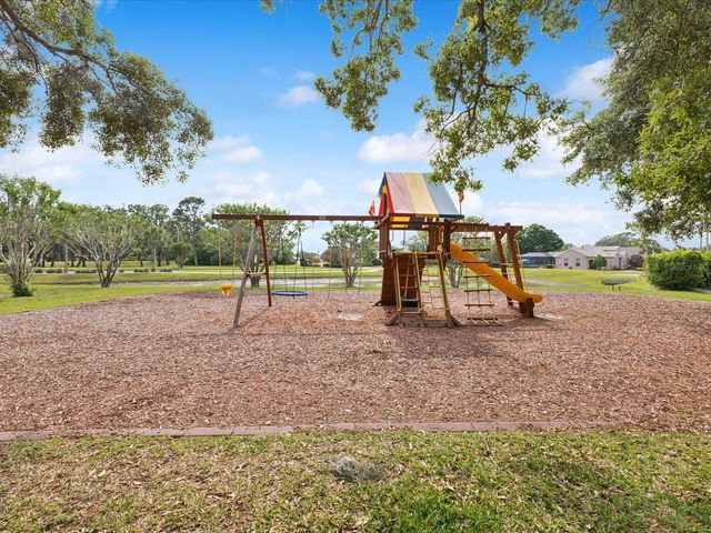 10187 HOLLY BERRY DRIVE, Weeki Wachee, FL 34613