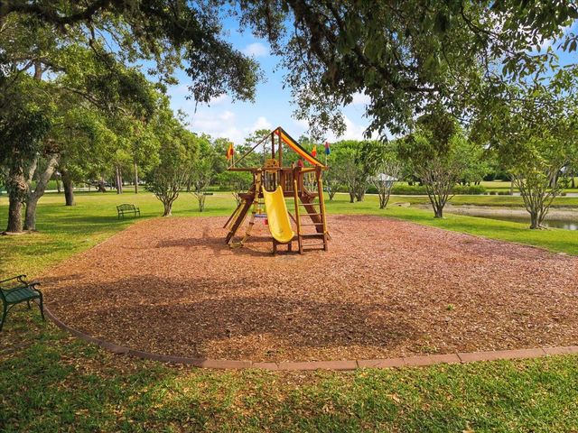 10187 HOLLY BERRY DRIVE, Weeki Wachee, FL 34613