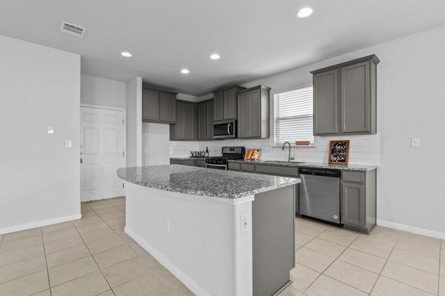 520 Betty Ann WAY, Leander, TX 78641