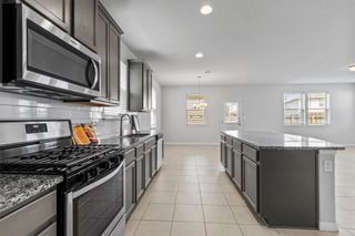 520 Betty Ann WAY, Leander, TX 78641