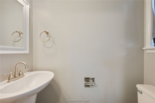 2505 Willow Bend Drive, Bryan, TX 77802