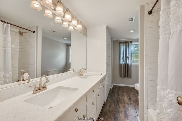 2505 Willow Bend Drive, Bryan, TX 77802