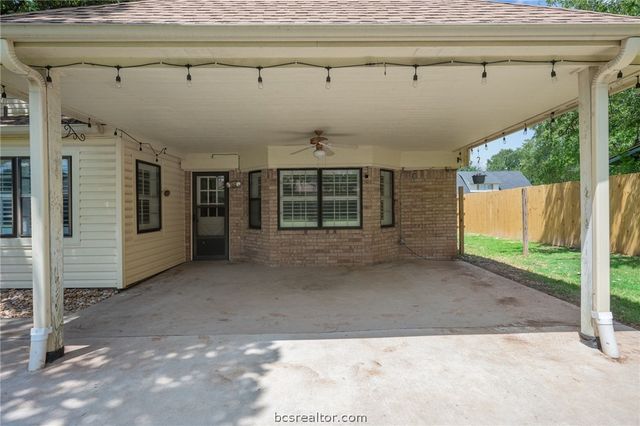 2505 Willow Bend Drive, Bryan, TX 77802