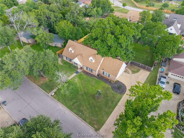 2505 Willow Bend Drive, Bryan, TX 77802