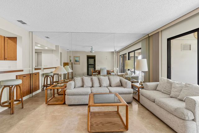 1865 N ViA Miraleste 1814, Palm Springs, CA 92262