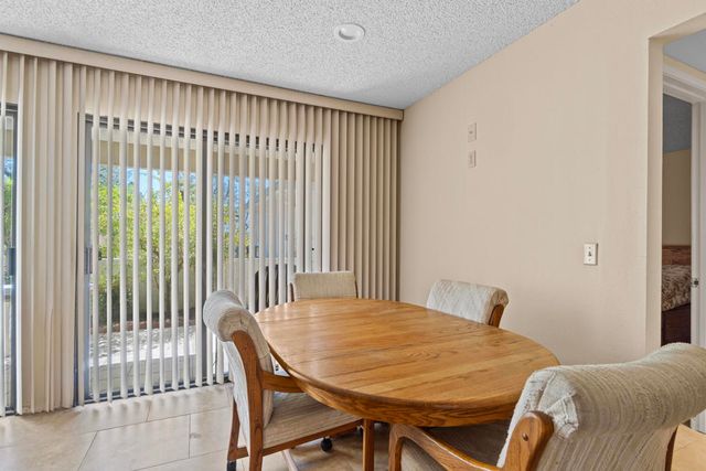 1865 N ViA Miraleste 1814, Palm Springs, CA 92262