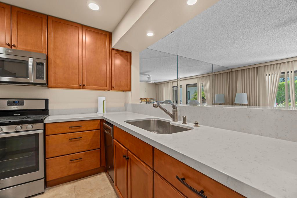 1865 N ViA Miraleste 1814, Palm Springs, CA 92262