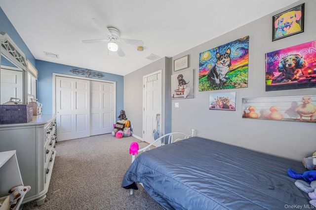 29 North Plaza, Amity Harbor, NY 11701