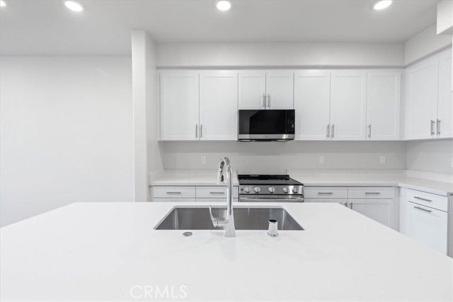 9516 Hannah Way, Riverside, CA 92503