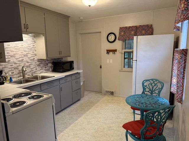 424 E Carroll Street, Portage, WI 53901