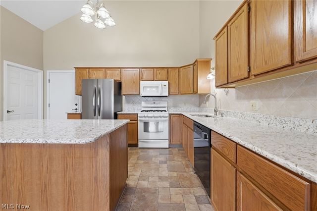 853 Beverly Avenue, Canal Fulton, OH 44614