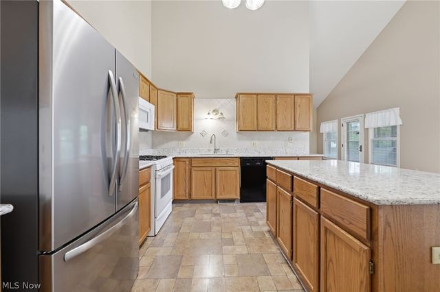 853 Beverly Avenue, Canal Fulton, OH 44614