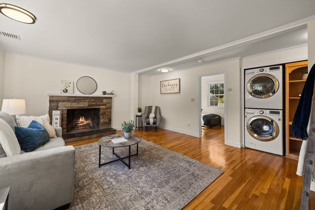 43 Irving Drive, Walpole, MA 02081