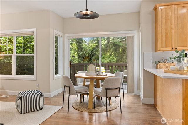 6592 127th Place SE, Bellevue, WA 98006