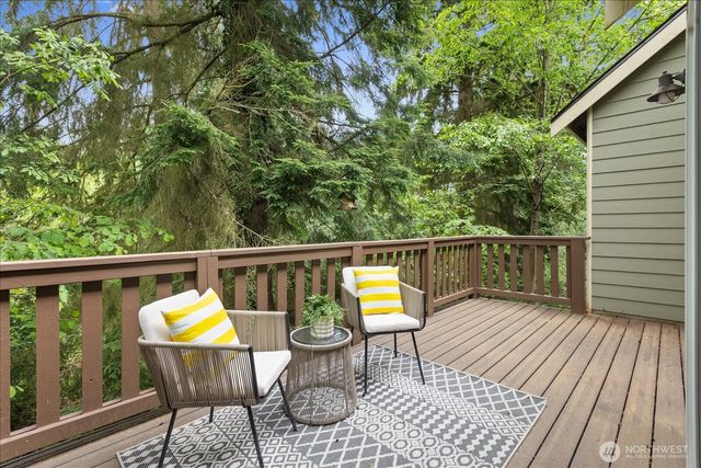 6592 127th Place SE, Bellevue, WA 98006