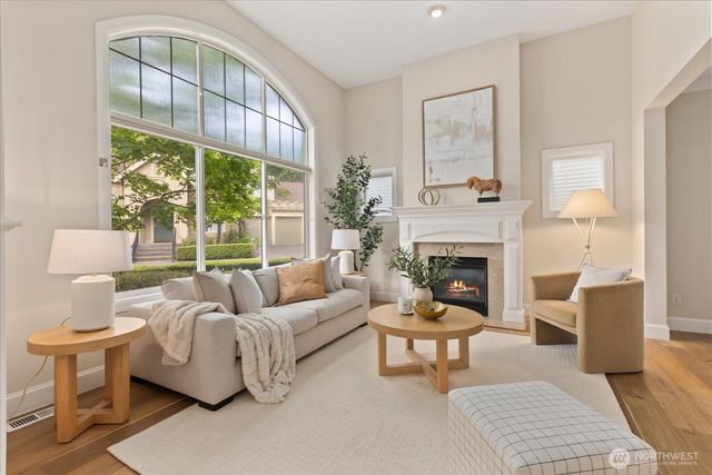 6592 127th Place SE, Bellevue, WA 98006