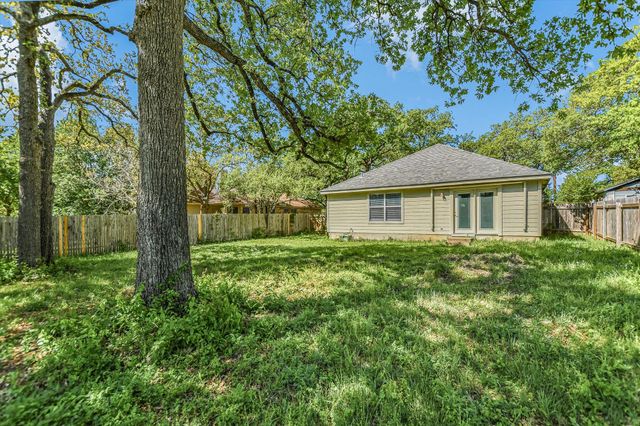814 Monarch Ave, Cedar Park, TX 78613
