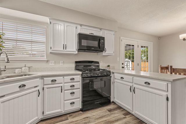 12306 E 81st Street N, Owasso, OK 74055